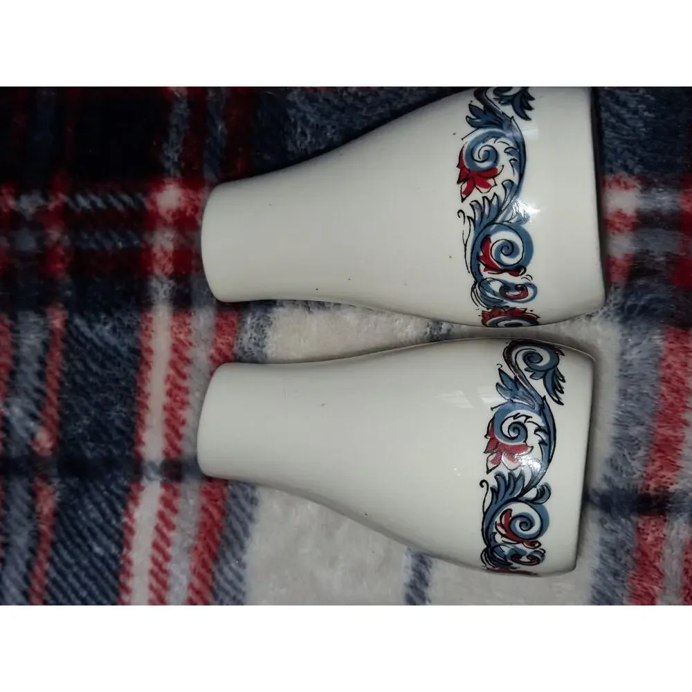 Norway Hardanger Dancers by Figgjo SALT and PEPPER Shakers3